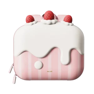 Różowy plecak dla dziewczynki ZOY ZOII w kształcie tortu truskawkowego, widok od przodu.