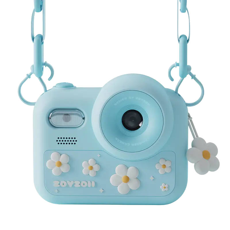 Niebieski zabawkowy aparat fotograficzny dla dziecka marki Zoy Zoii z ozdobnymi stokrotkami i paskiem